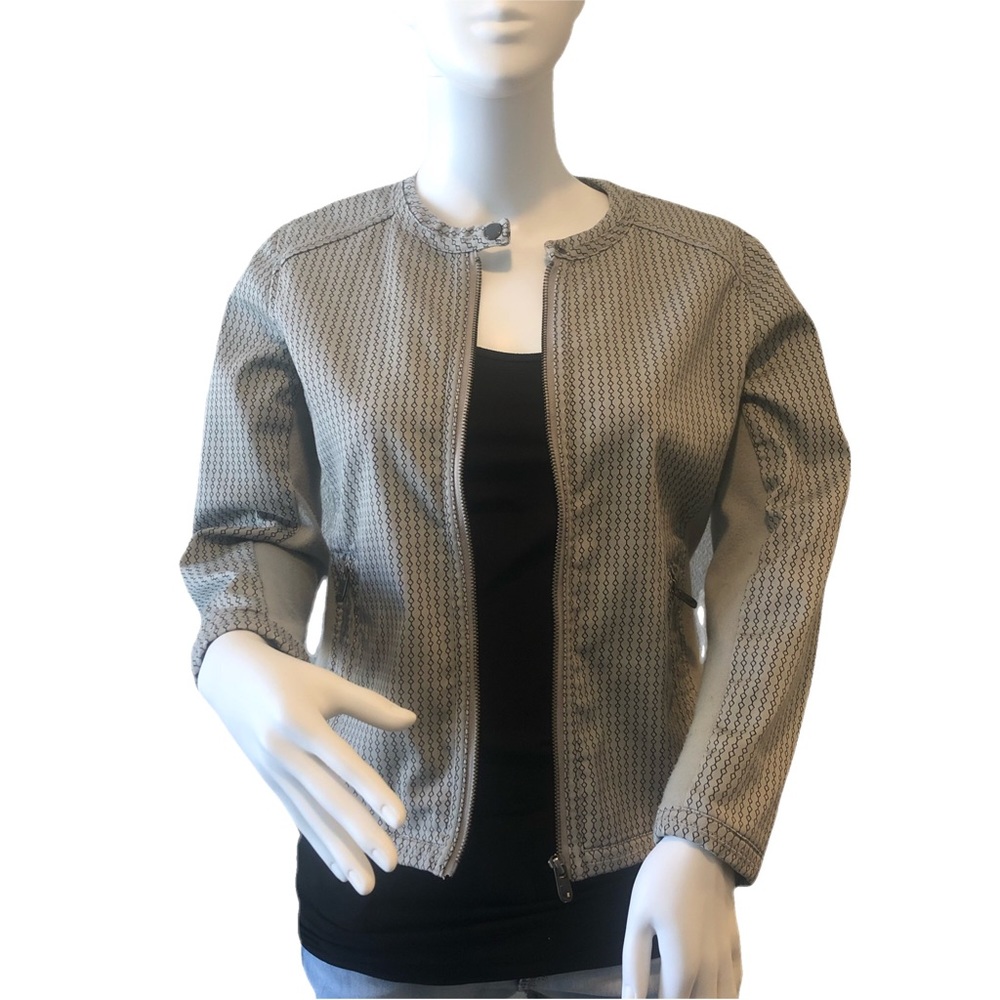 LOLE Bomber‎ Jacket Women’s Medium Lightweight Zipper Trendy Casual Fitted